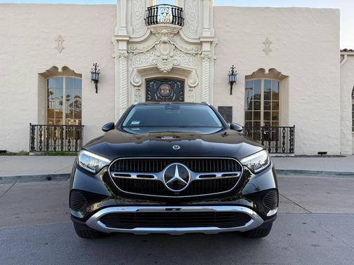 BLACK 2025 Mercedes-Benz GLC 350e Base