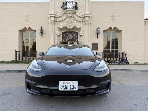 2019 Tesla Model 3 Standard Range Plus