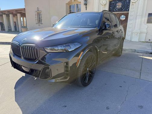 Black Sapphire Metallic 2024 BMW X5 xDrive40i