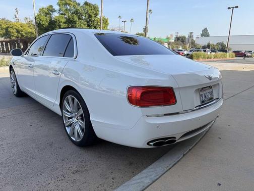 2018 Bentley Flying Spur V8