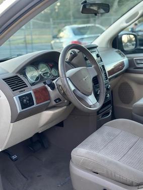 2008 Chrysler Town & Country Touring