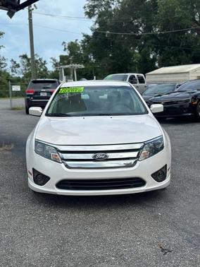 White 2010 Ford Fusion SE