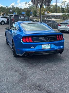 2020 Ford Mustang EcoBoost