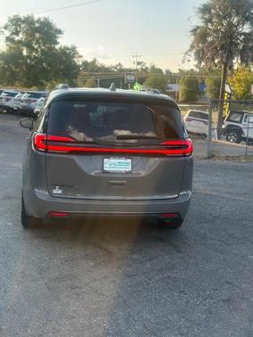 2021 Chrysler Pacifica Touring