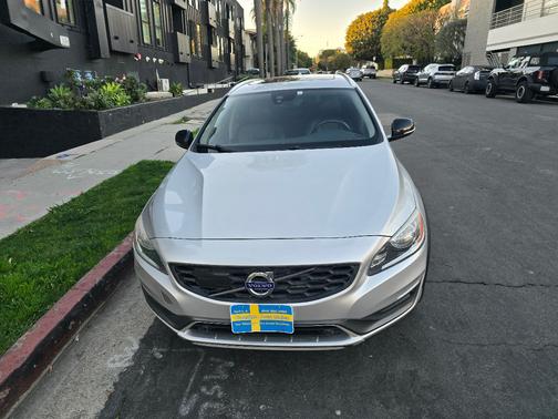 2016 Volvo V60 Cross Country T5