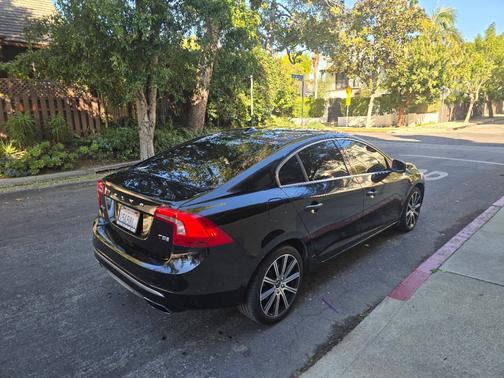 2016 Volvo S60 Inscription T5 Inscription Platinum