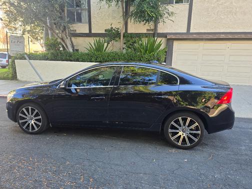 2016 Volvo S60 Inscription T5 Inscription Platinum