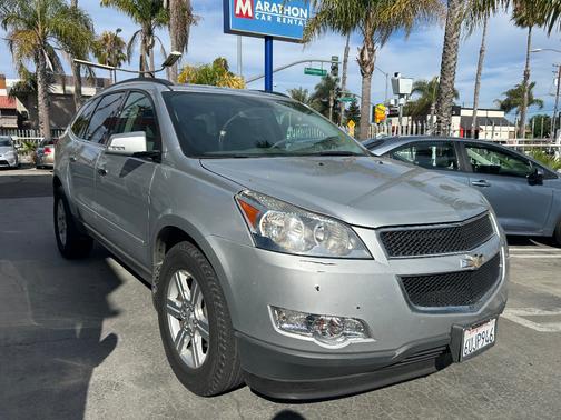 grey 2011 Chevrolet Traverse LT SUV