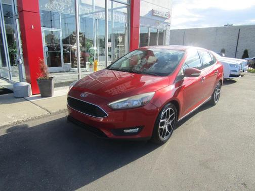 Orange 2018 Ford Focus SEL