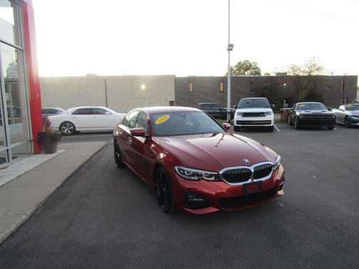 2019 BMW 330 i xDrive