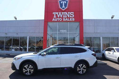 2022 Subaru Outback Touring XT