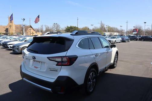 2022 Subaru Outback Touring XT