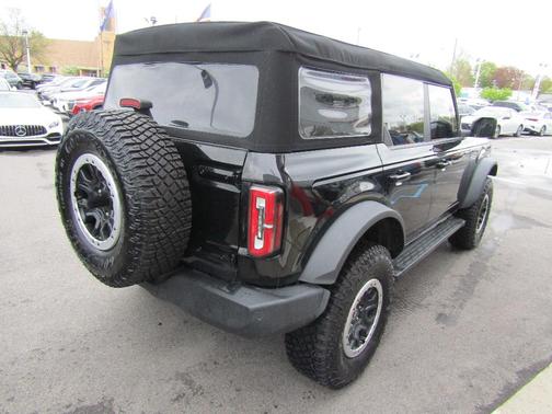 Black 2023 Ford Bronco Outer Banks