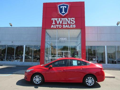 Red 2018 Chevrolet Cruze LS