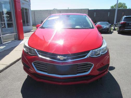 Red 2018 Chevrolet Cruze LS