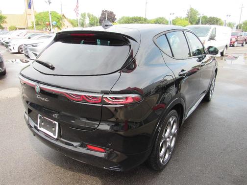 Black 2024 Alfa Romeo Tonale Ti