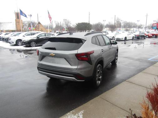 2025 Chevrolet Trax LT