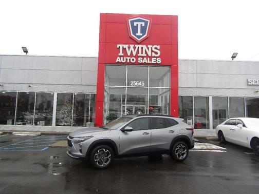 2025 Chevrolet Trax LT