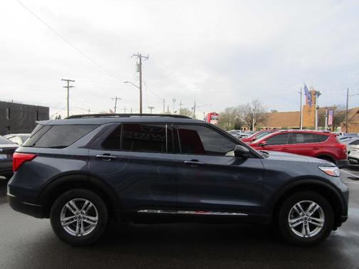Blue 2021 Ford Explorer XLT