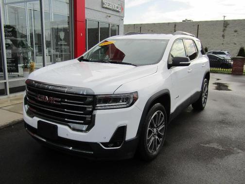 White 2020 GMC Acadia AT4