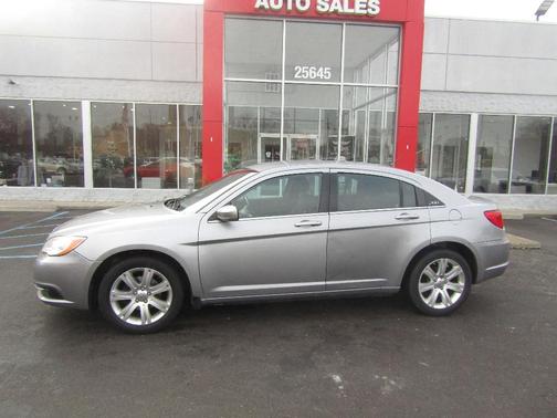 2013 Chrysler 200 Touring