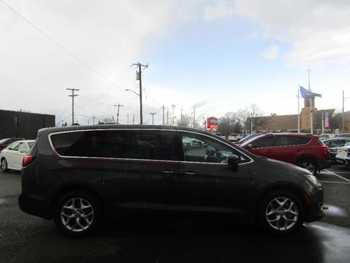 Gray 2017 Chrysler Pacifica Touring-L