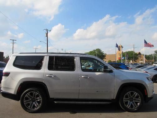 Gray 2025 Jeep Wagoneer Series II