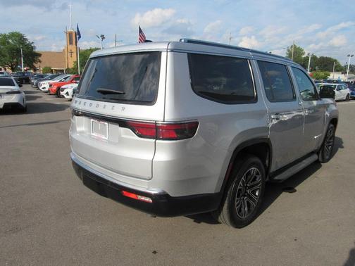Gray 2025 Jeep Wagoneer Series II