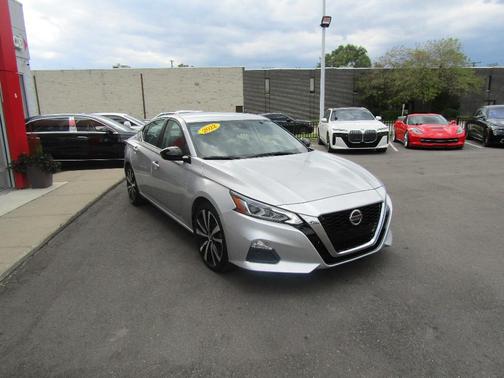 2022 Nissan Altima 2.5 SR
