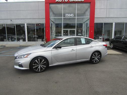 2022 Nissan Altima 2.5 SR