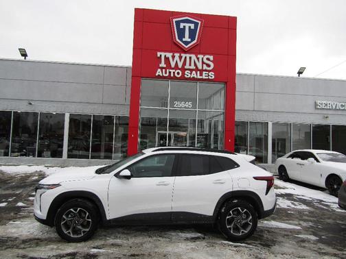 2025 Chevrolet Trax LT