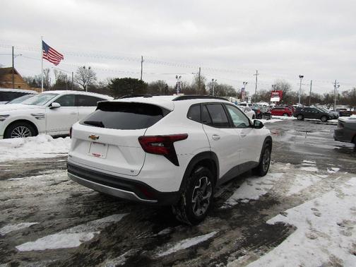 2025 Chevrolet Trax LT