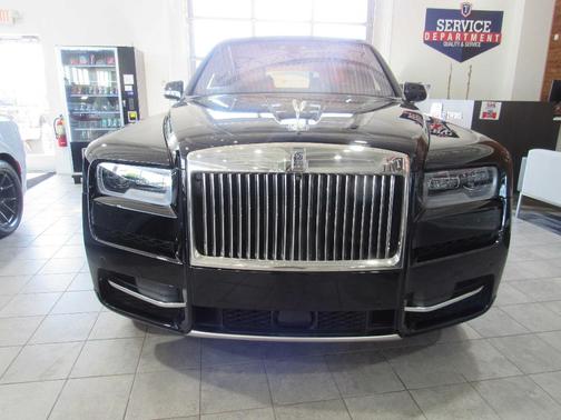 Black 2020 Rolls-Royce Cullinan