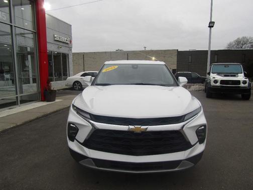 2025 Chevrolet Blazer LT