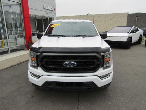 White 2021 Ford F-150 XLT