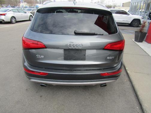 Daytona Gray Pearl Effect 2017 Audi Q5 2.0T Premium Plus