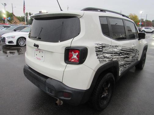 White 2016 Jeep Renegade Latitude