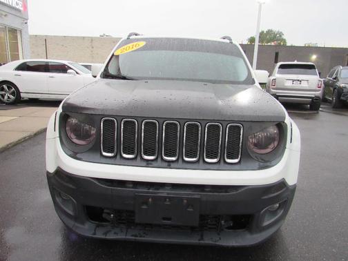 White 2016 Jeep Renegade Latitude