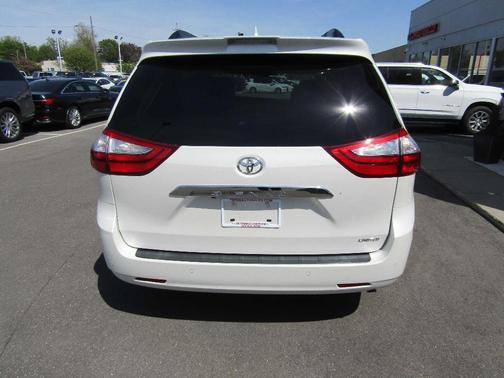 White 2019 Toyota Sienna Limited