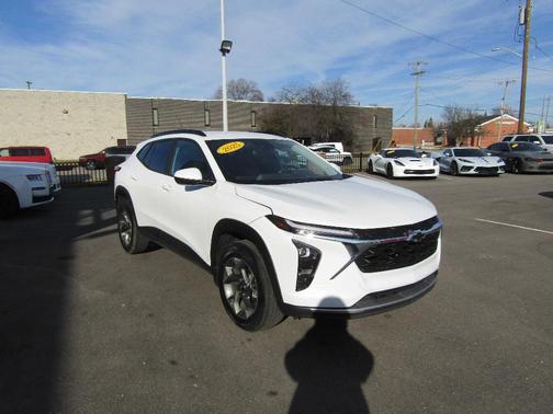 2025 Chevrolet Trax LT