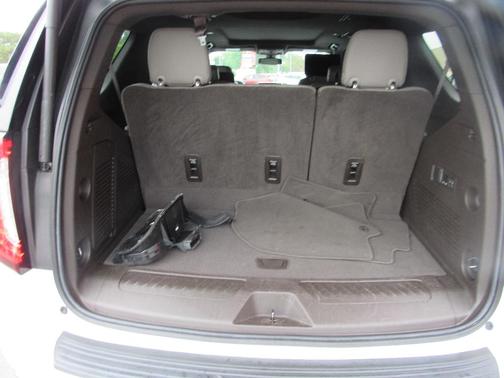 White 2021 GMC Yukon SLT