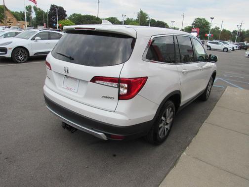 White 2022 Honda Pilot EX-L