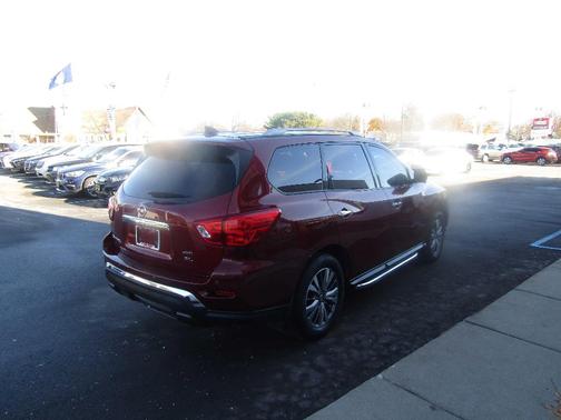 2020 Nissan Pathfinder SL