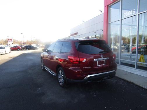 2020 Nissan Pathfinder SL