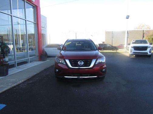 2020 Nissan Pathfinder SL