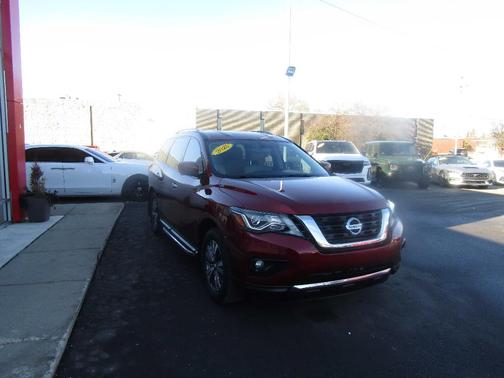 2020 Nissan Pathfinder SL