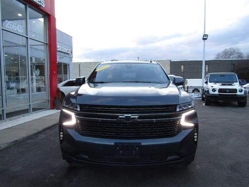 2021 Chevrolet Suburban RST