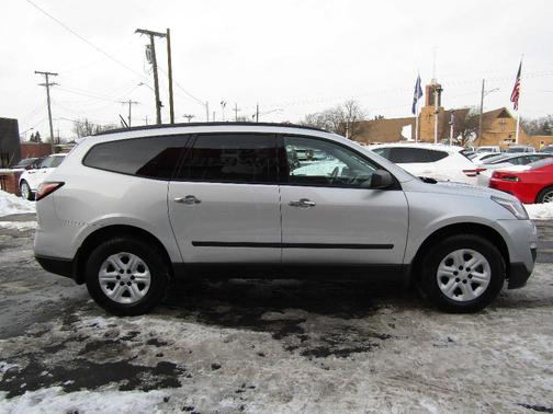 2017 Chevrolet Traverse LS