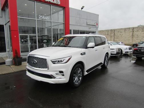 2024 INFINITI QX80 Luxe