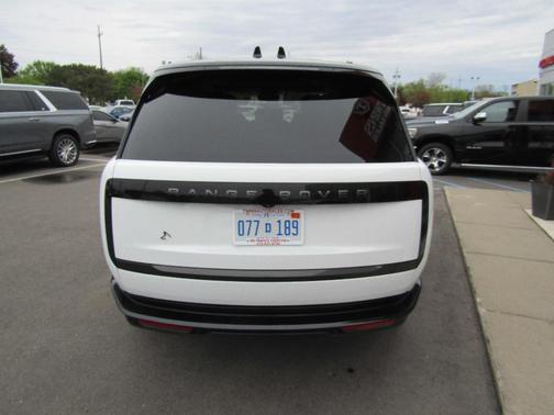 Fuji White 2025 Land Rover Range Rover P400 SE